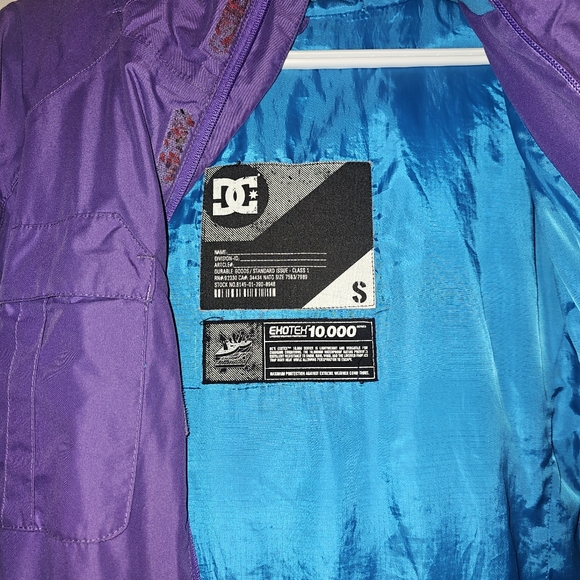 Dc Snowboarding Jacket - Picture 6 of 6